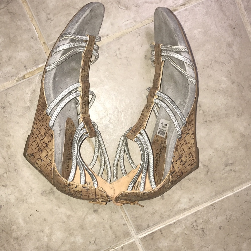 Sandals - Picture 5 of 6